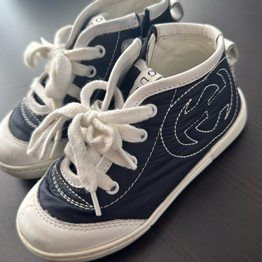 Gucci Kids Black and White Sneakers - Picture 3 of 7